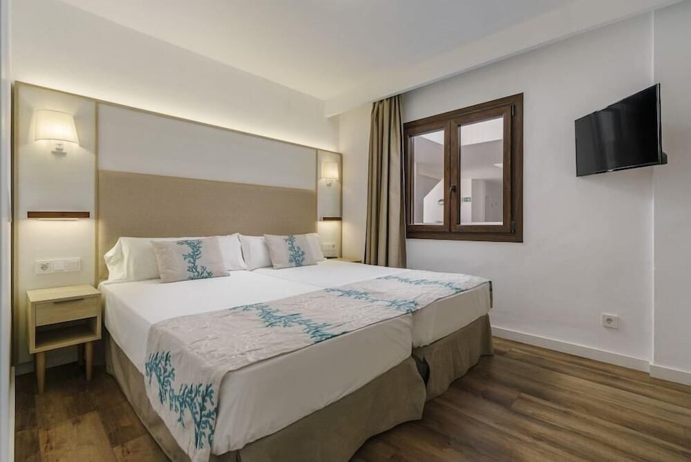 Alua Suites Las Rocas 25/82