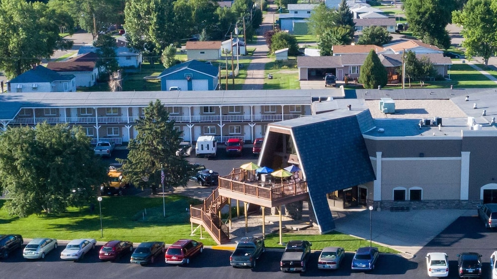 Wrangler Inn Mobridge 2/38