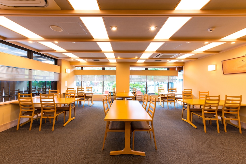 Kasuga Hotel 37/47