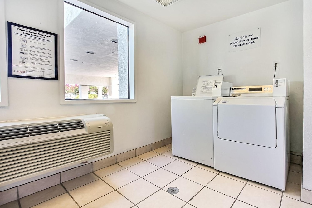 Motel6 Sunnyvale, CA - North 11/60