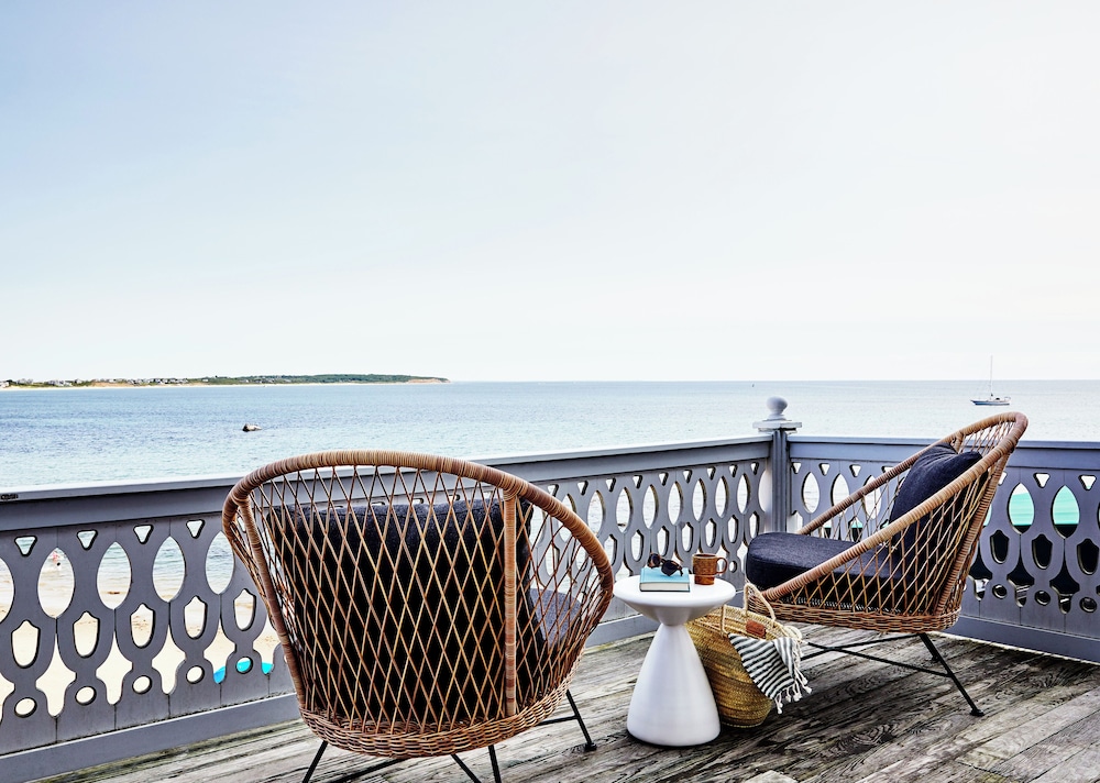 Block Island Beach House 43/50