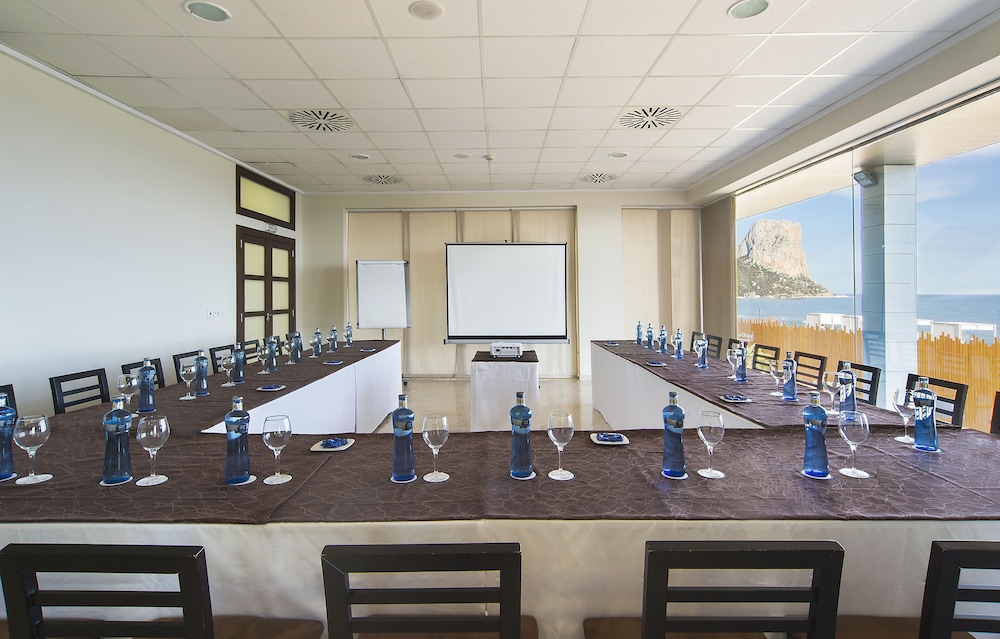 Bahia Calpe Hotel by Pierre and Vacances 61/69