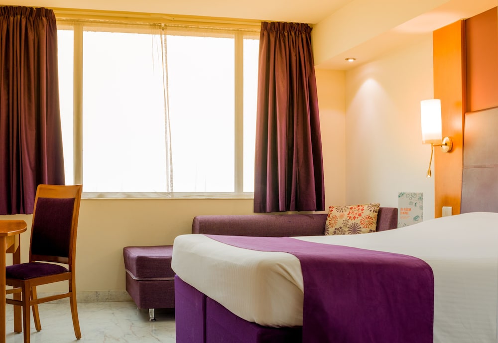 CASPIA HOTEL NEW DELHI SHALIMAR BAGH 21/67