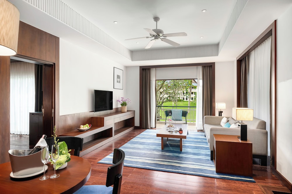 SAii Laguna Phuket 52/70