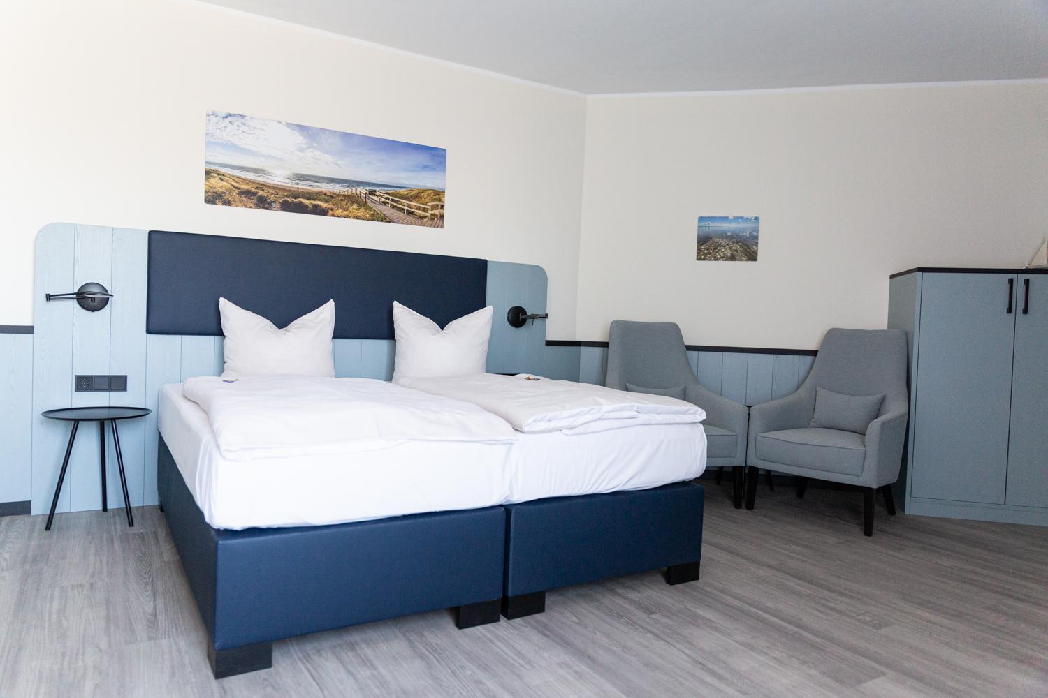 TIDE Hotel 3/50
