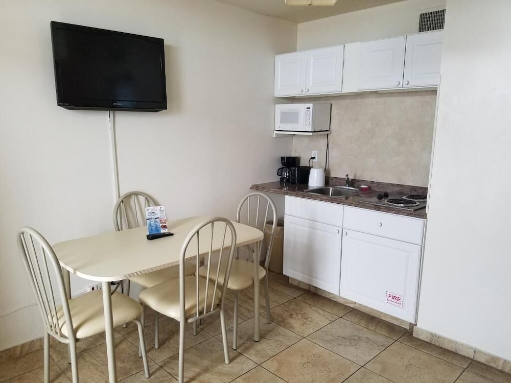 Beach Terrace Motor Inn 17/26