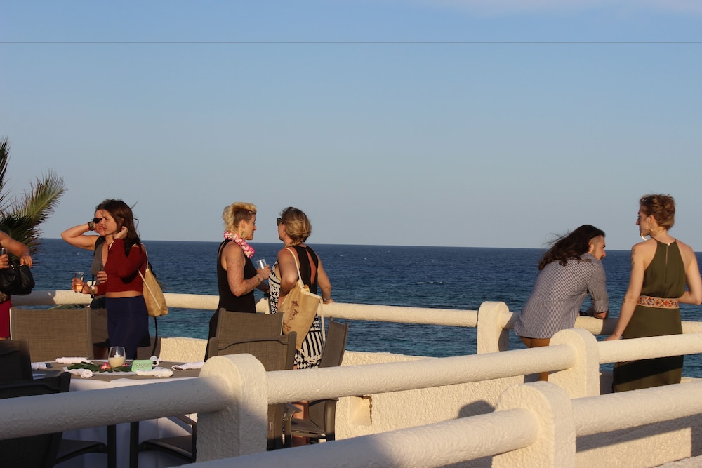 Villas De Rosa Beach Resort 59/68