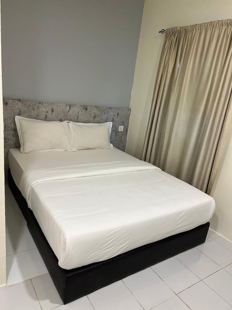 غرفة قياسية بسرير كوين بإطلالة على المسبح، Dlima Beach Inn 4/7