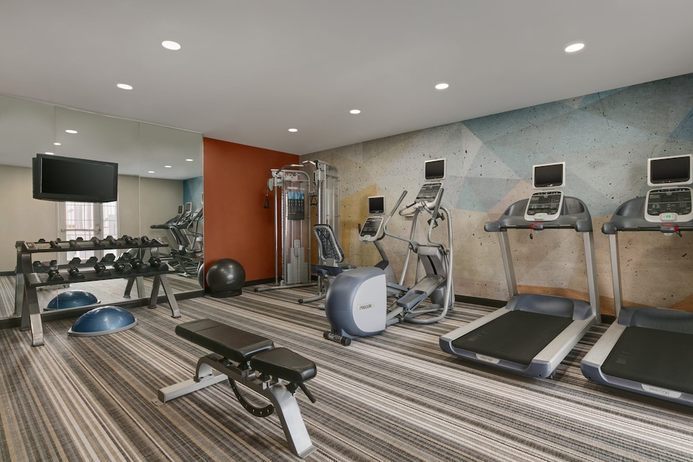 Candlewood Suites Fayetteville Fort Bragg 25/52