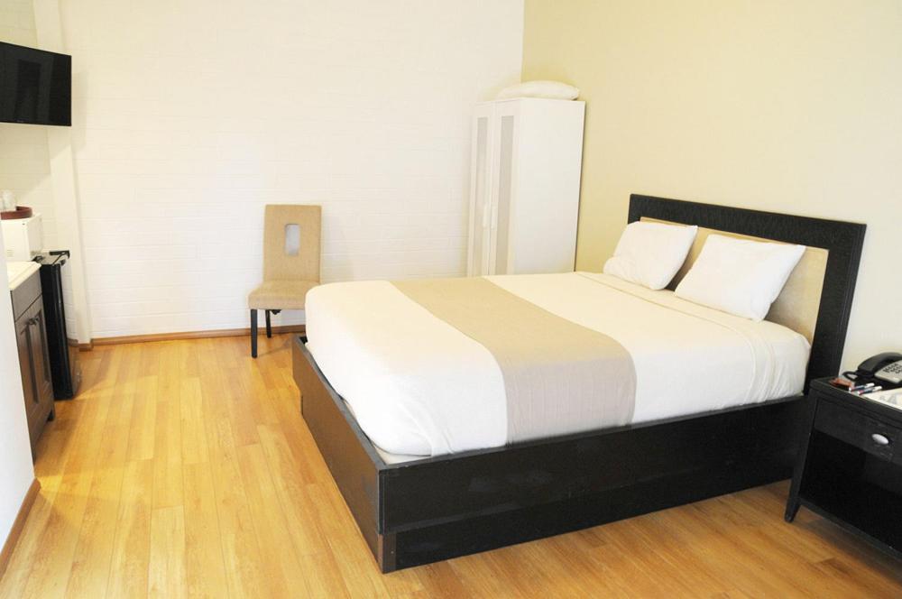 CCBC Resort Hotel - A Gay Men's Resort 8/26