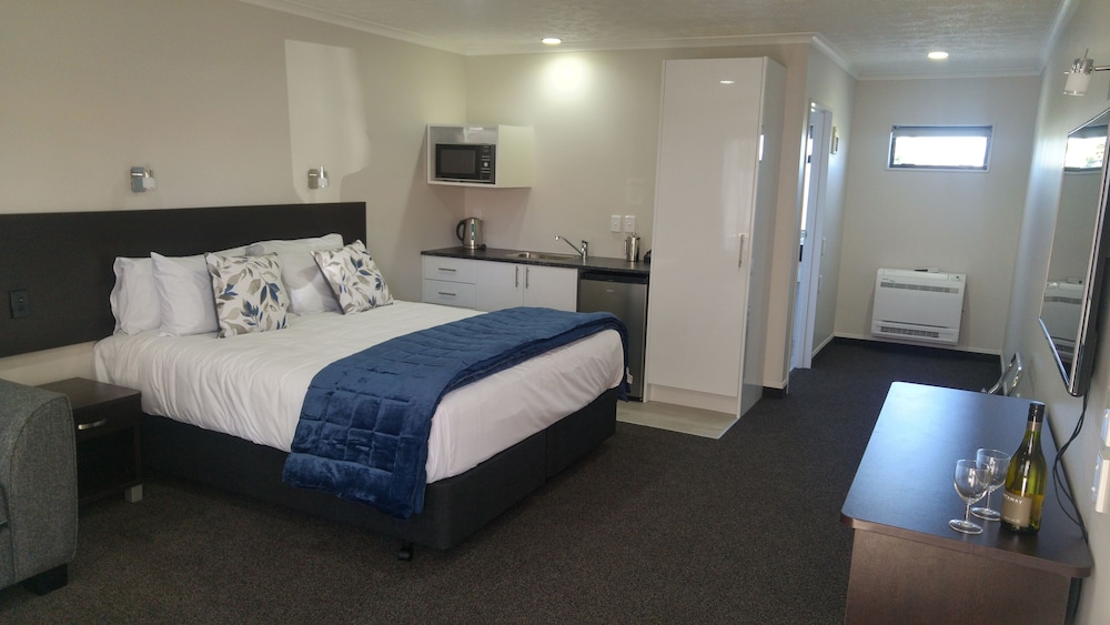 White Heron Motor Lodge 8/24