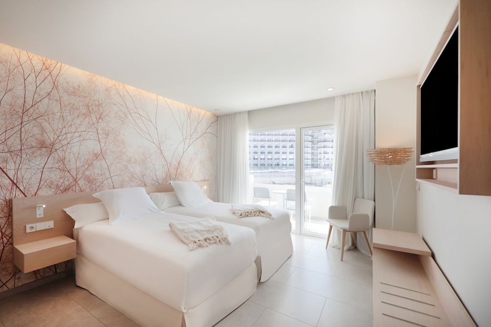 Star, Prestige, Twin Beds, Partial Sea View