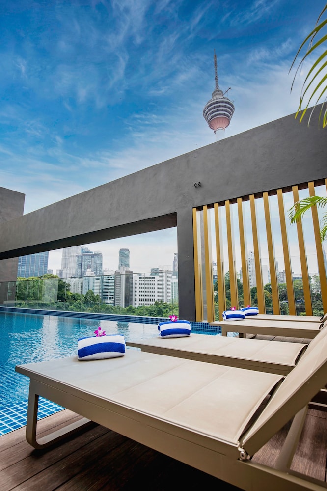 Santa Grand Signature Kuala Lumpur 23/42