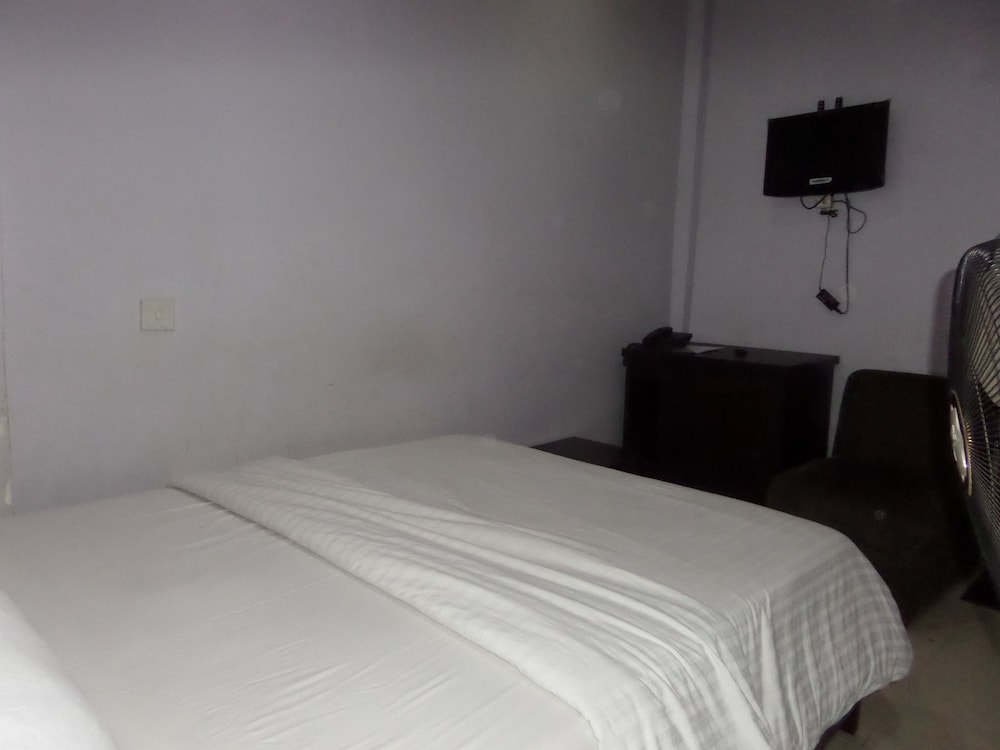Ghatview Hotel 13/33