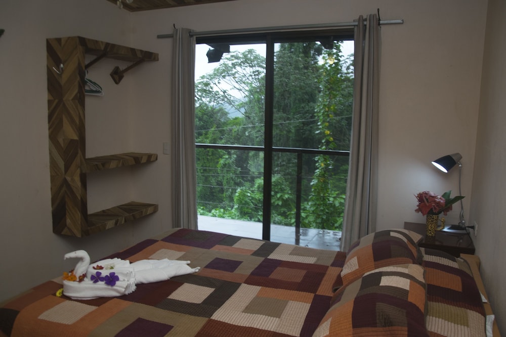 Nepenthe B&B 4/50