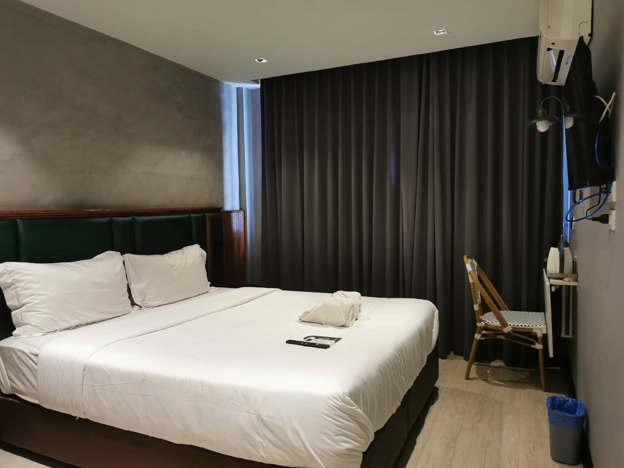 STANDARD, DOUBLE BED, PRIVATE BATHROOM