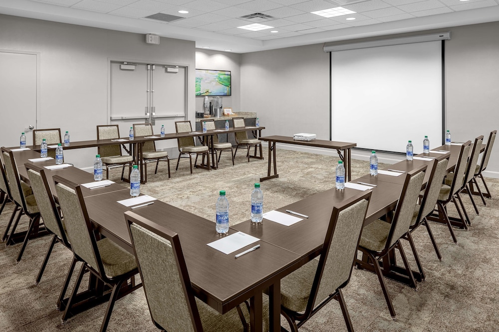 Hilton Garden Inn Raleigh-Durham Airport 40/42