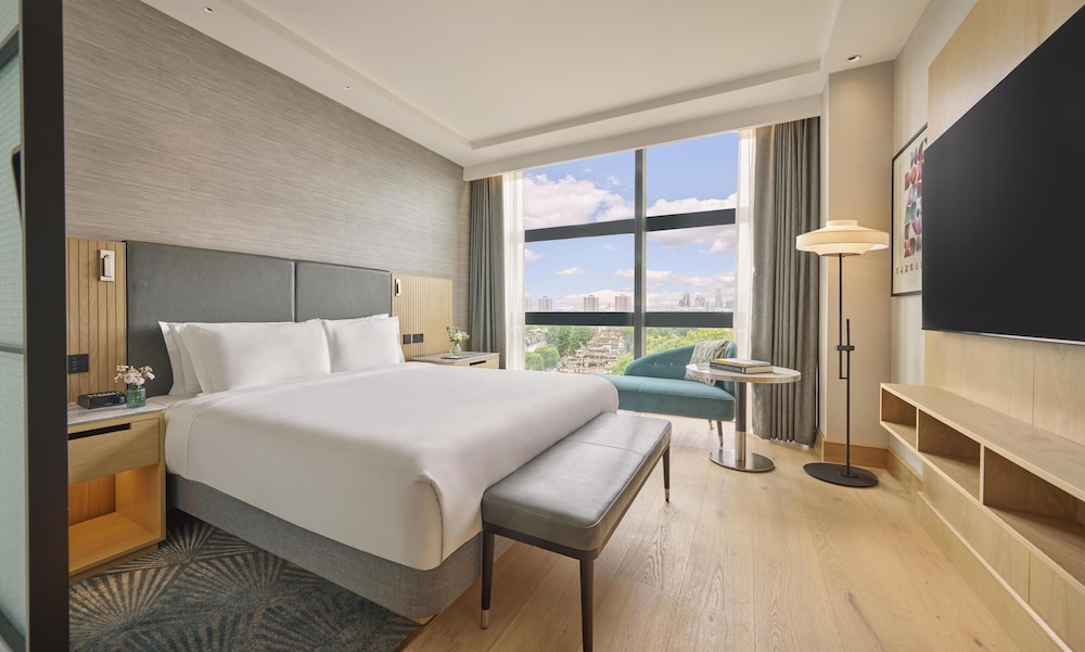 غرفة بسرير كينج في طابق مرتفع، Hyatt Regency London Olympia 5/8