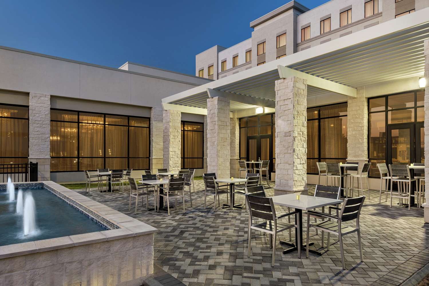 Embassy Suites by Hilton Round Rock 24/63