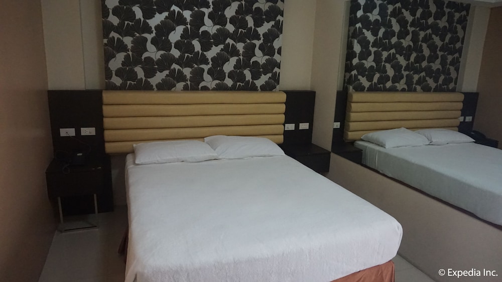 Score Birds Hotel 18/62