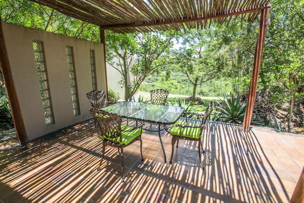 La Roca Guest House 4/58