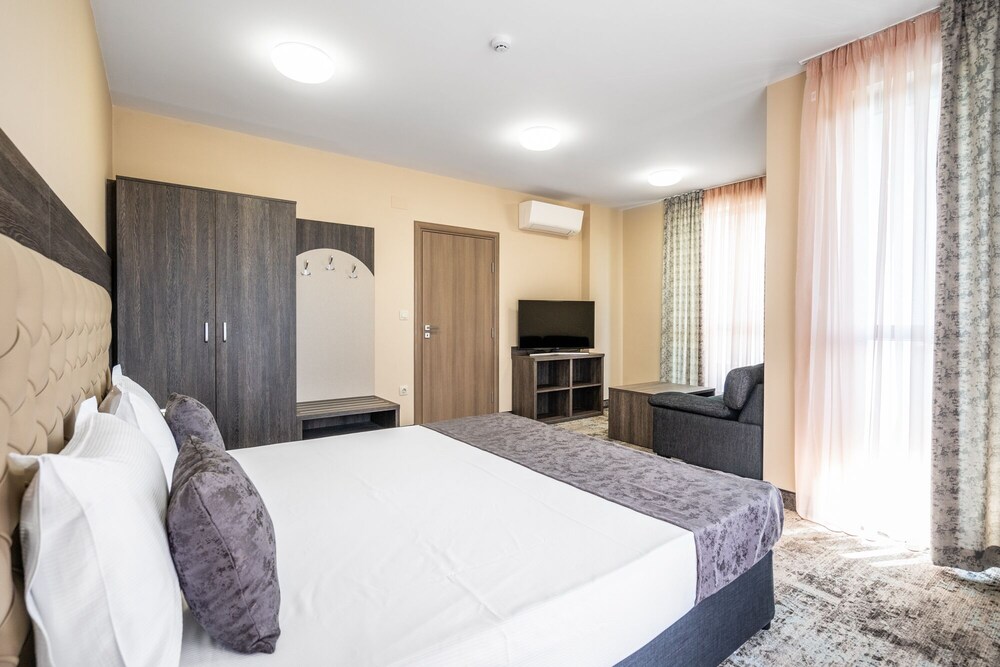 Plaza Hotel Plovdiv 12/68
