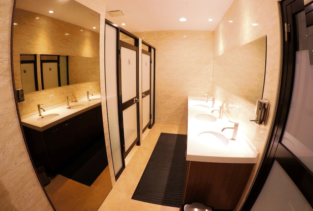 Lutel Hotel 79/100