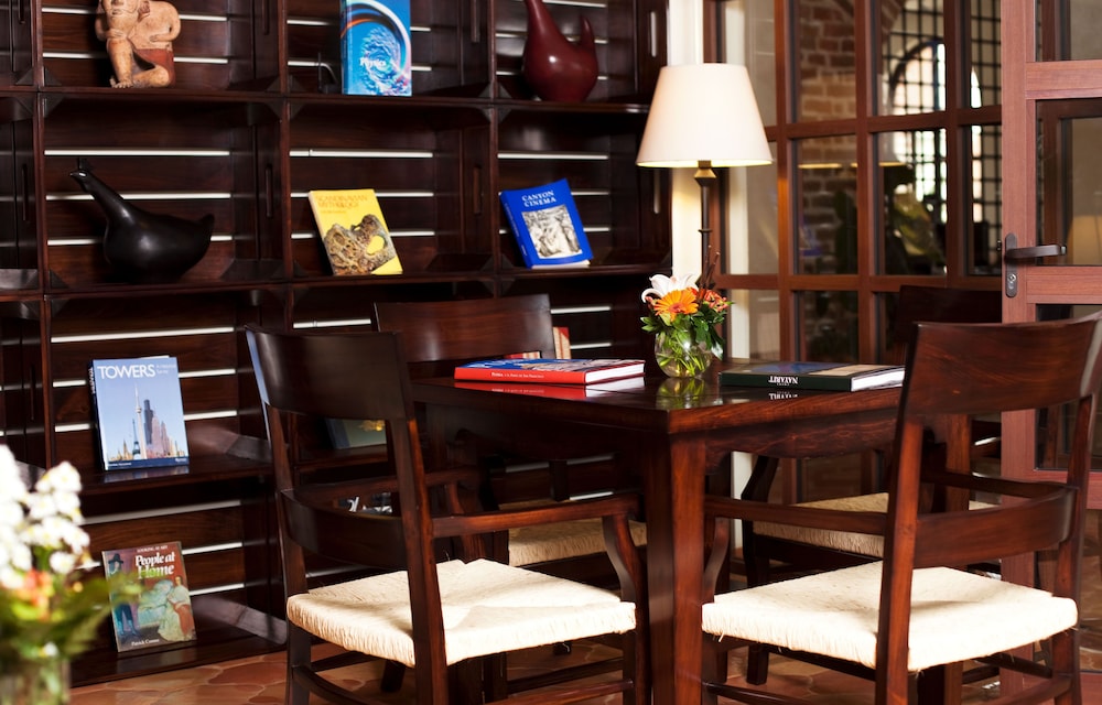 Guaycura Boutique Hotel Spa 58/72