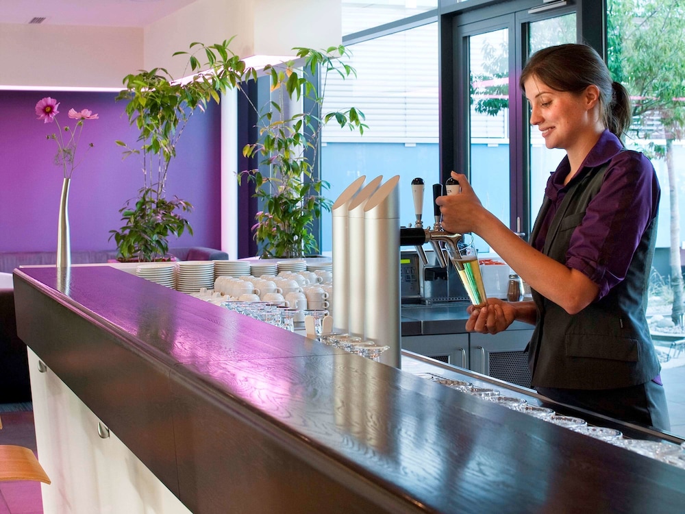 NOVOTEL LAUSANNE BUSSIGNY 9/75