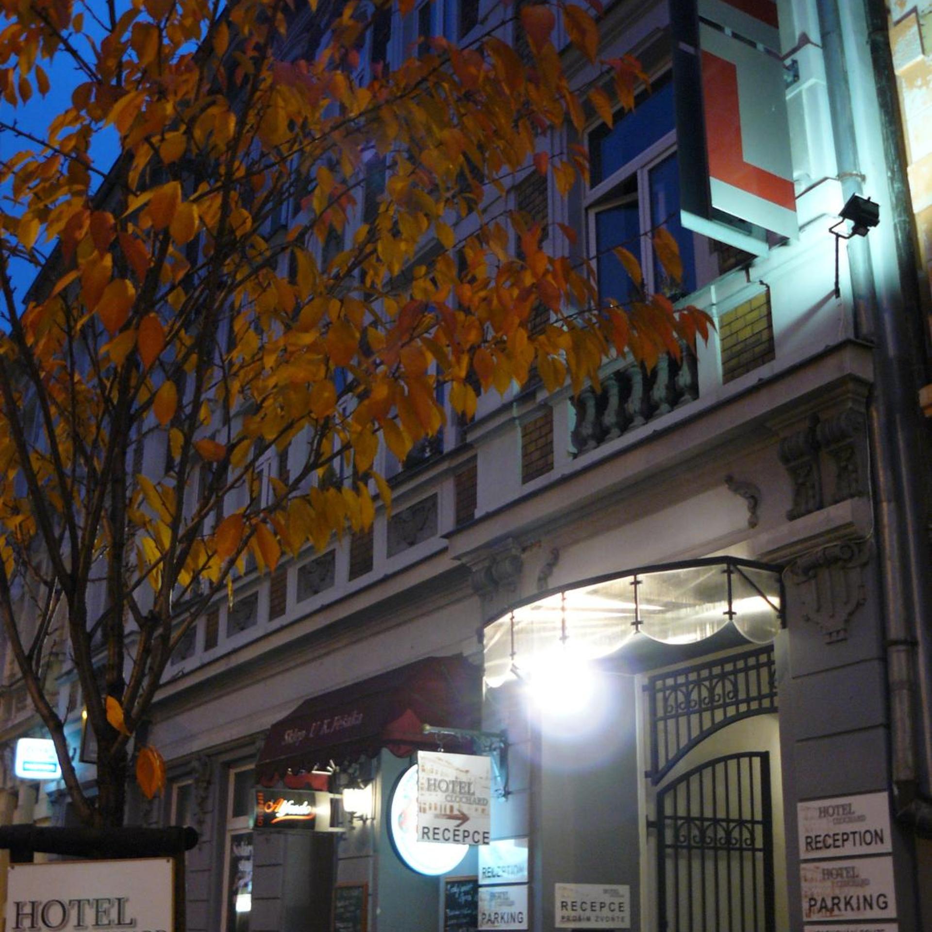 Hotel Clochard 5/56