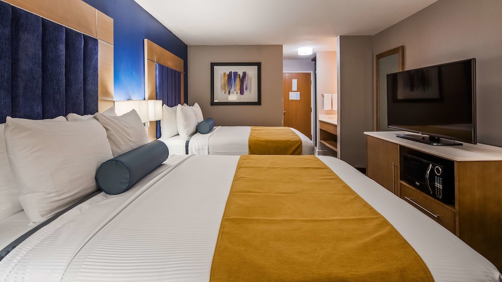 Best Western Dewitt 13/42