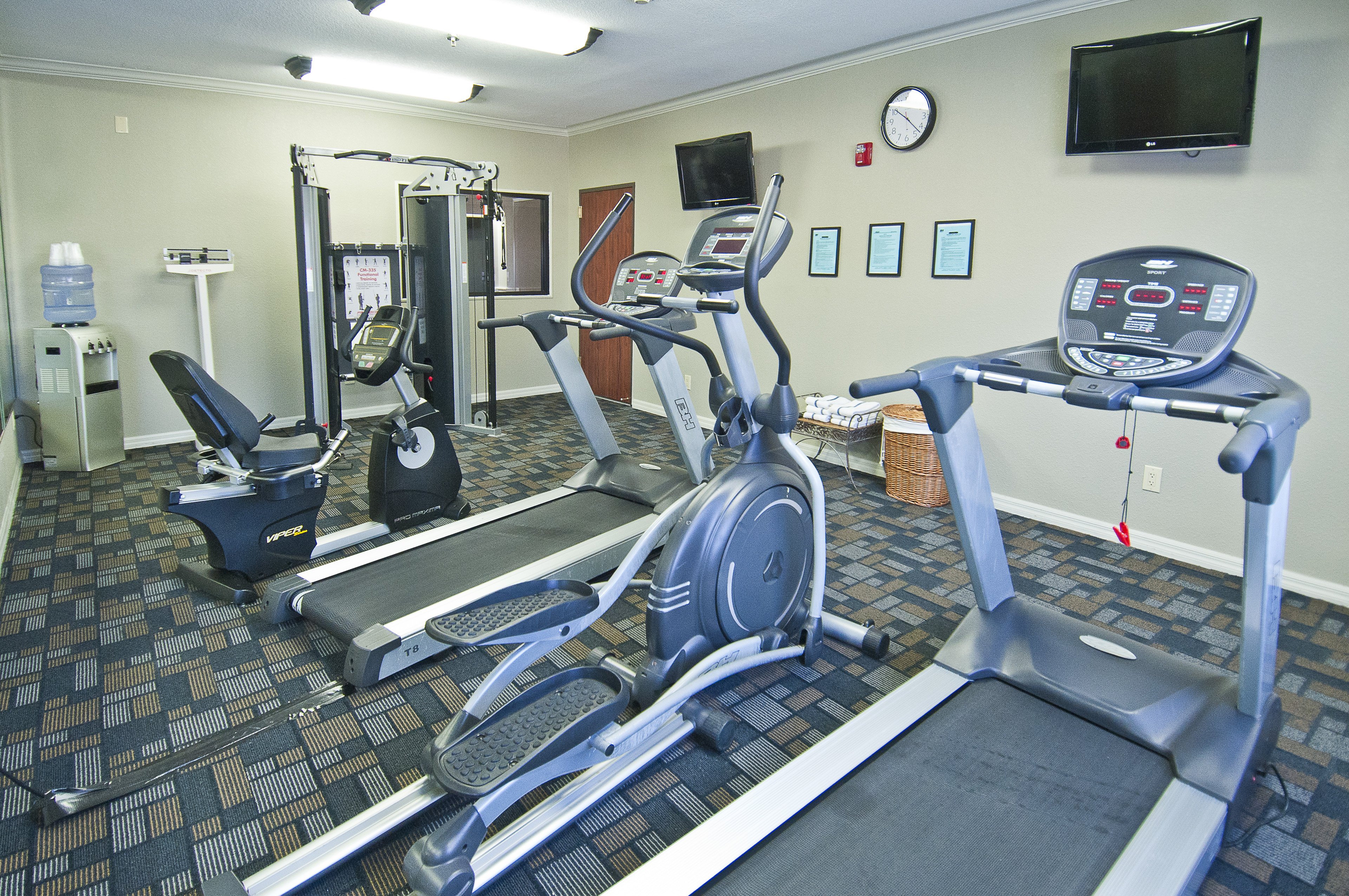 Holiday Inn Express Hotel And Suites Lake Charles 33/58