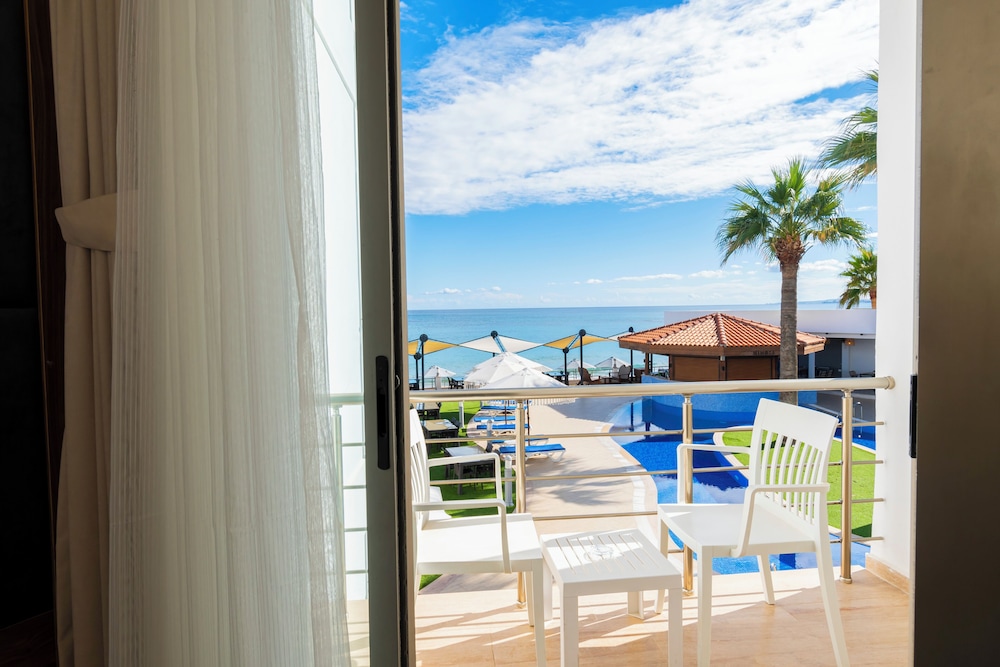 Mimoza Beach Hotel 19/45