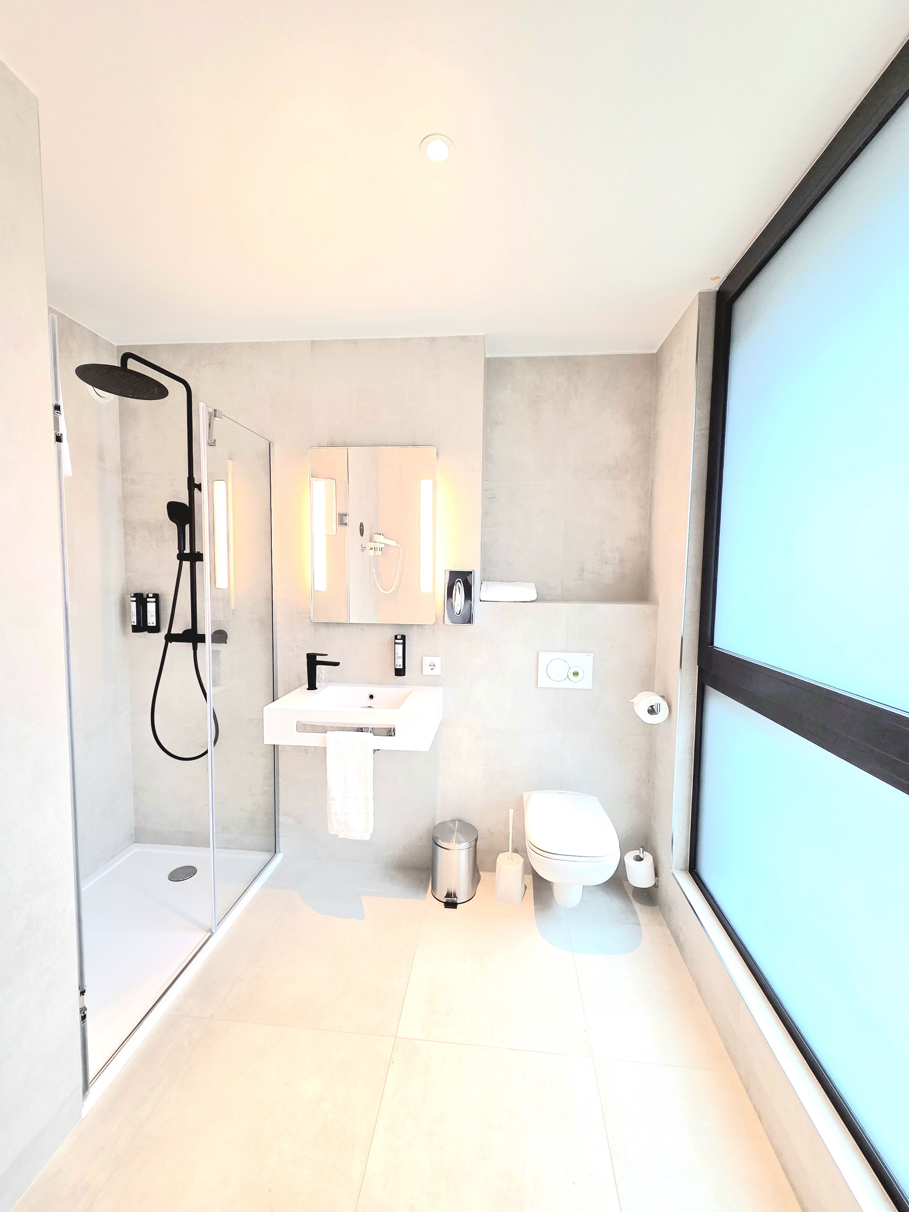 غرفة سوبيريور بسرير مزدوج، B&B HOTEL Luxembourg Centre Cloche d'Or 5/5