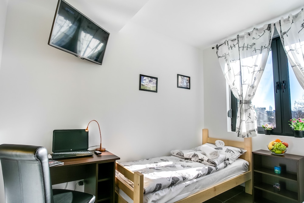 HOSTEL MOVING 7/19