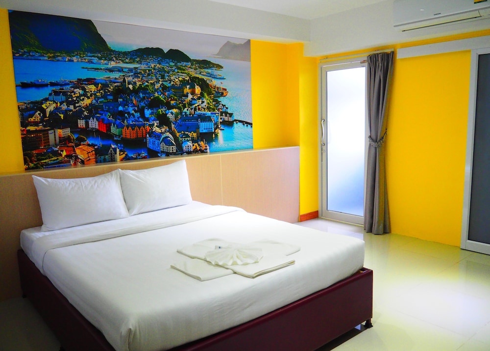 Blue Orchids Hotel 31/66