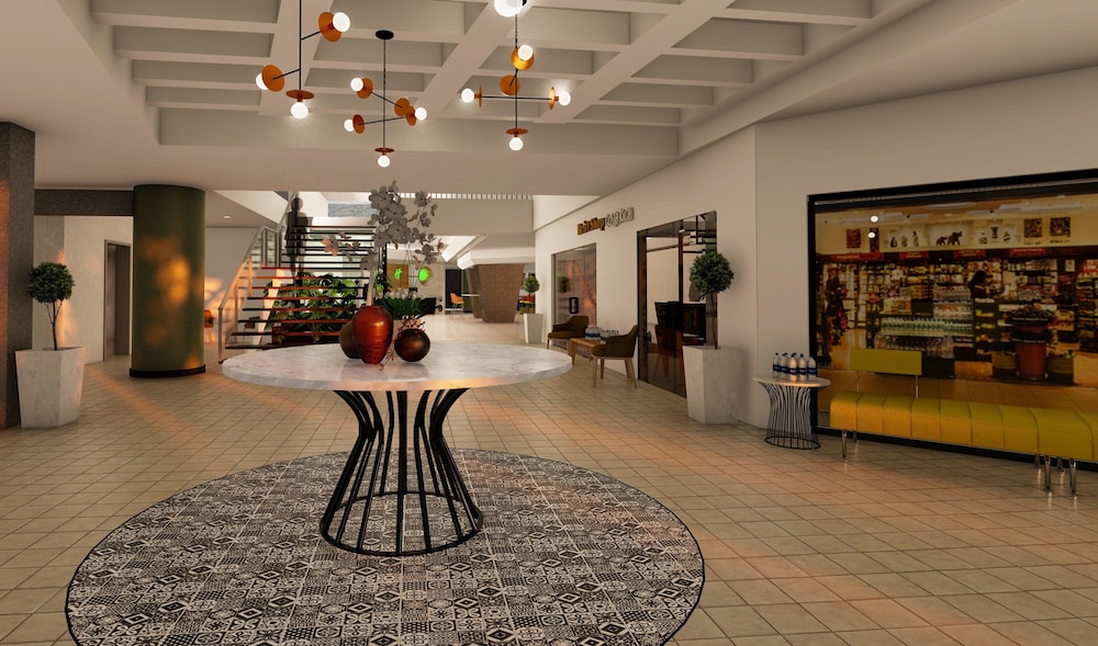 Holiday Inn San Jose La Sabana an IHG Hotel 27/47