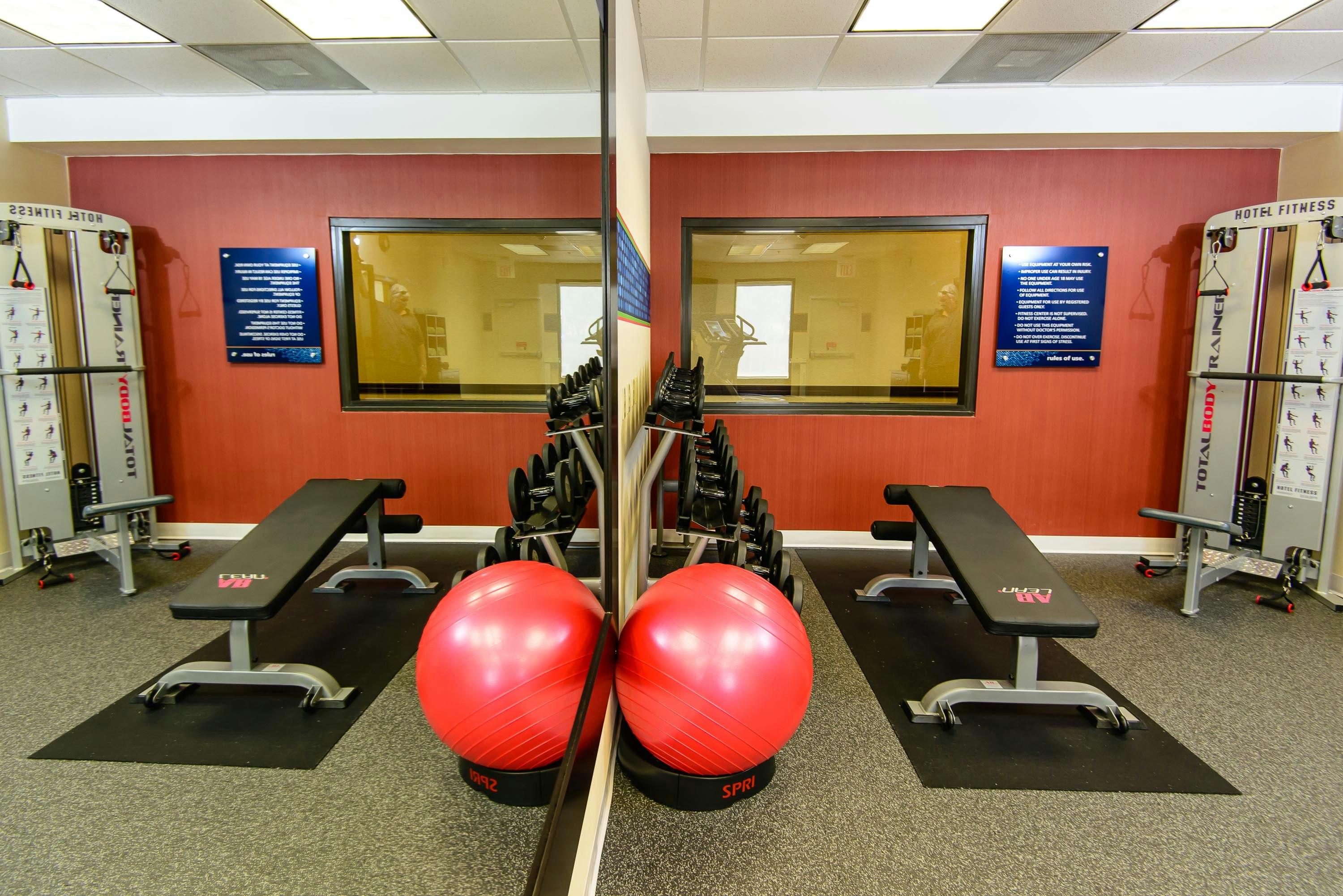 Hampton Inn Houston-Pearland 38/81