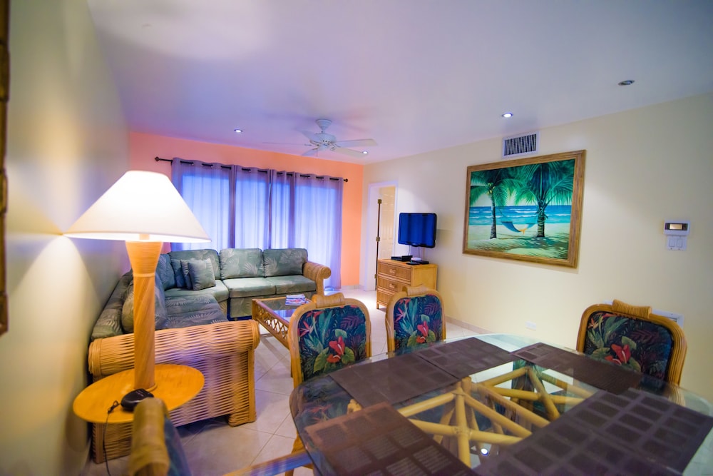 Seven Mile Beach Resort And Club 44/65