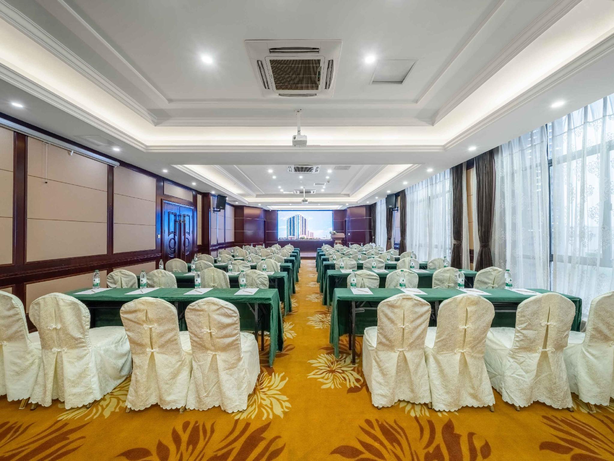 Vienna International Hotel (Hangzhou Xiasha University Town) 42/43