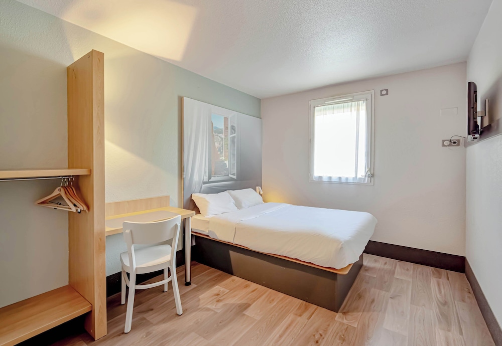 غرفة بسرير مزدوج لذوي الإعاقة، B&B Hotel Brignoles 2/4