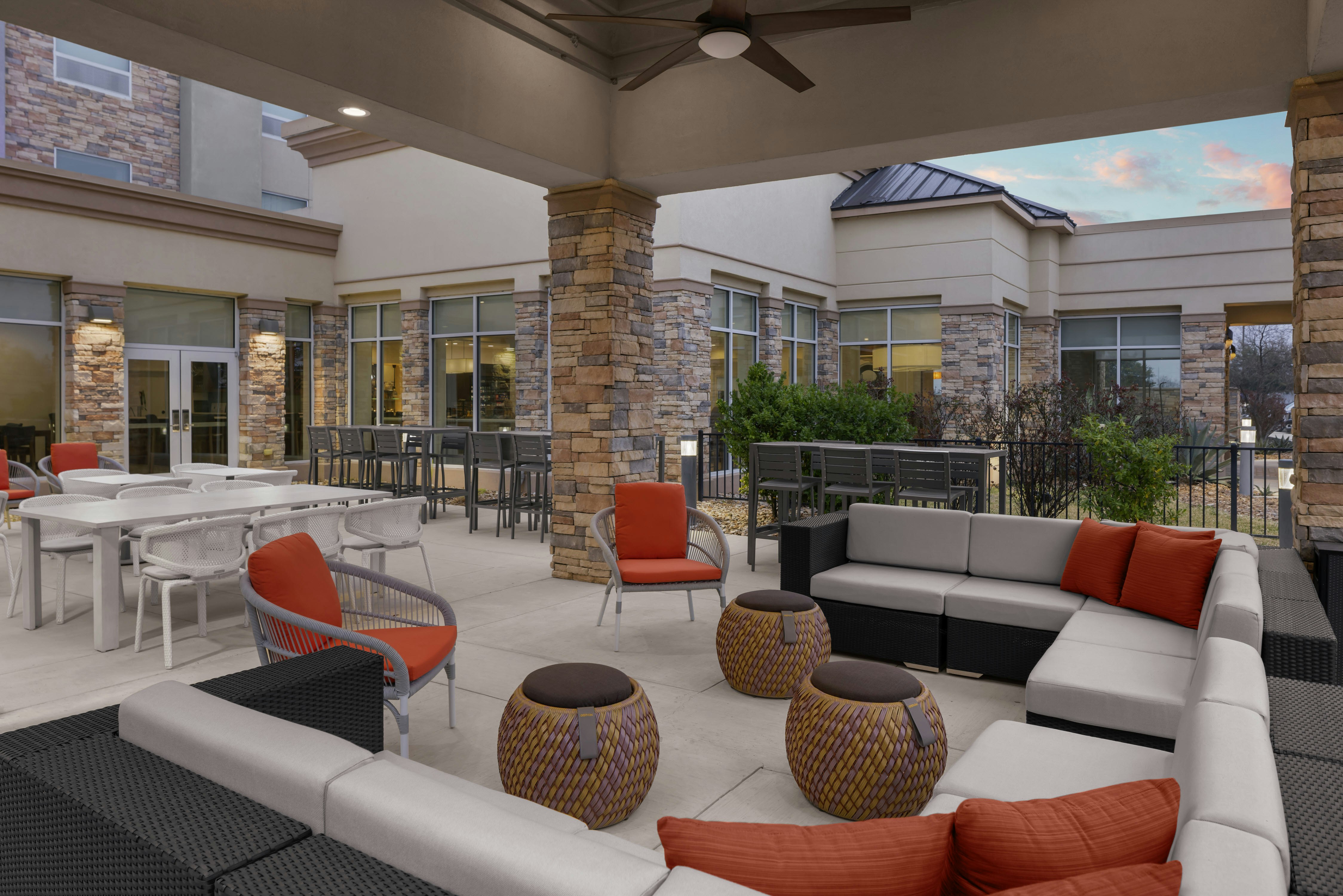 Hilton Garden Inn San Marcos 32/67