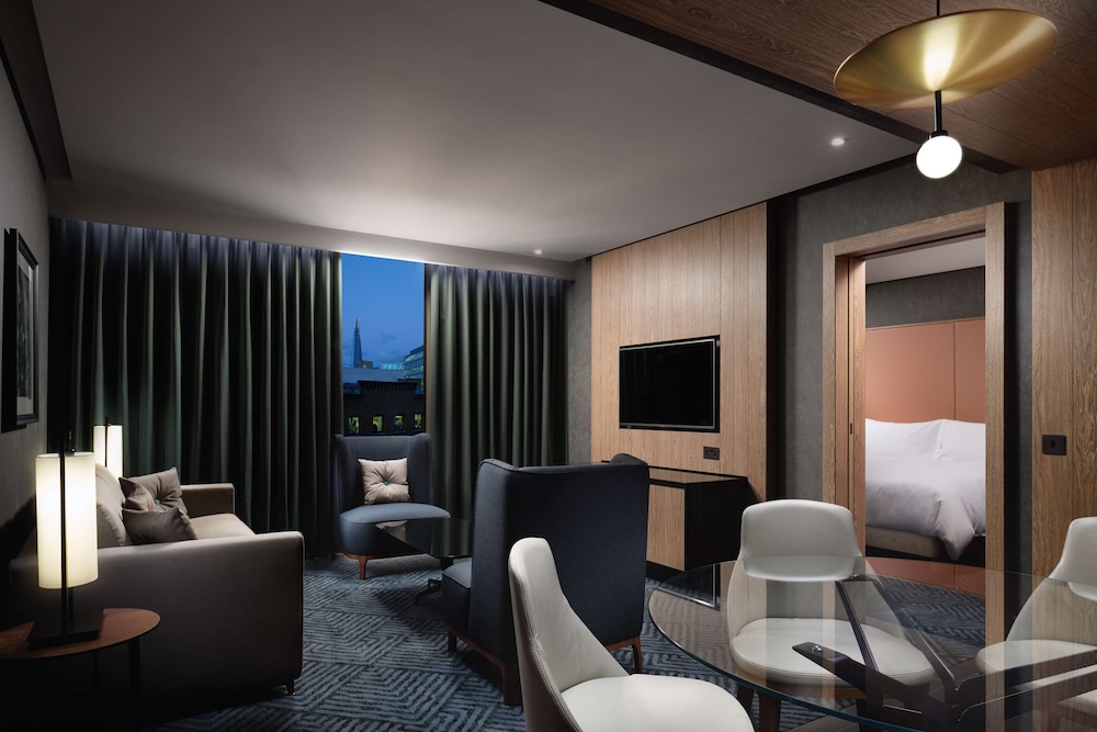 Hilton London Bankside 41/66