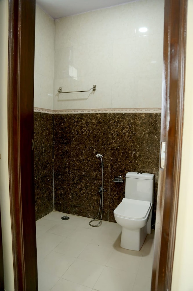 Hotel Roshan Haveli 25/29