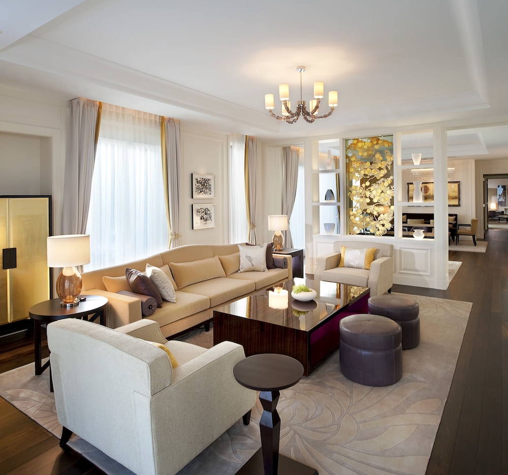 The St. Regis Osaka 38/65