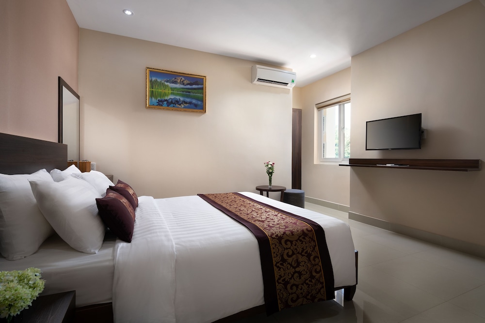 Nolis Hotel 31/54