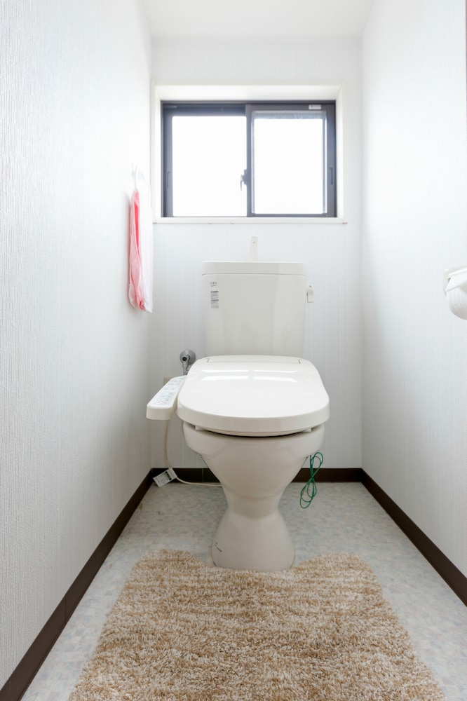 غرفة يابانية بفرشتي فوتون بحمام مشترك، A&Z Guest House 2/3