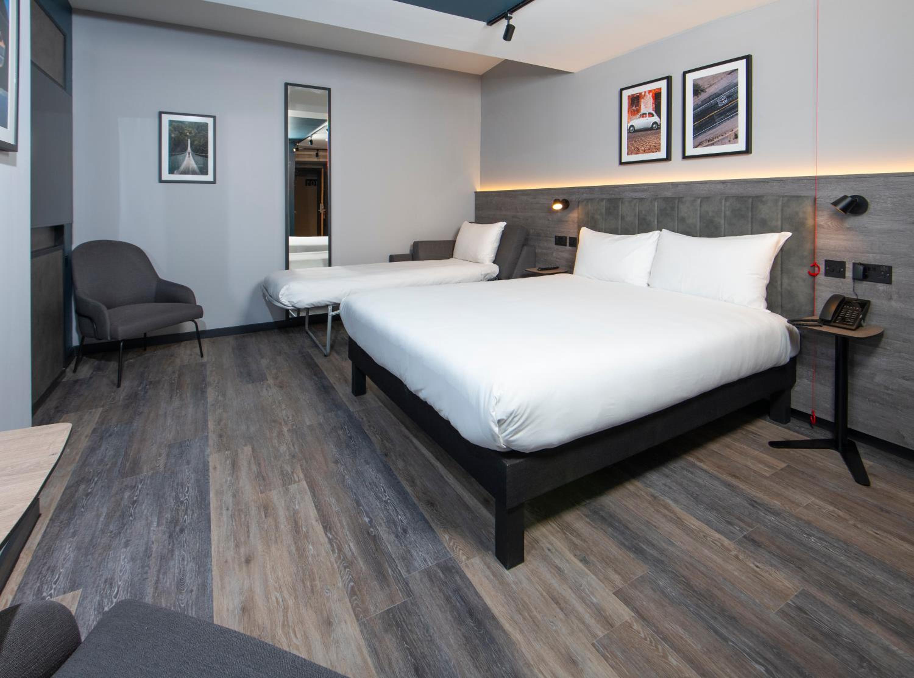 غرفة قياسية بسرير مزدوج مع أريكة لذوي الإعاقة، Ibis Styles London Gatwick Airport 3/10