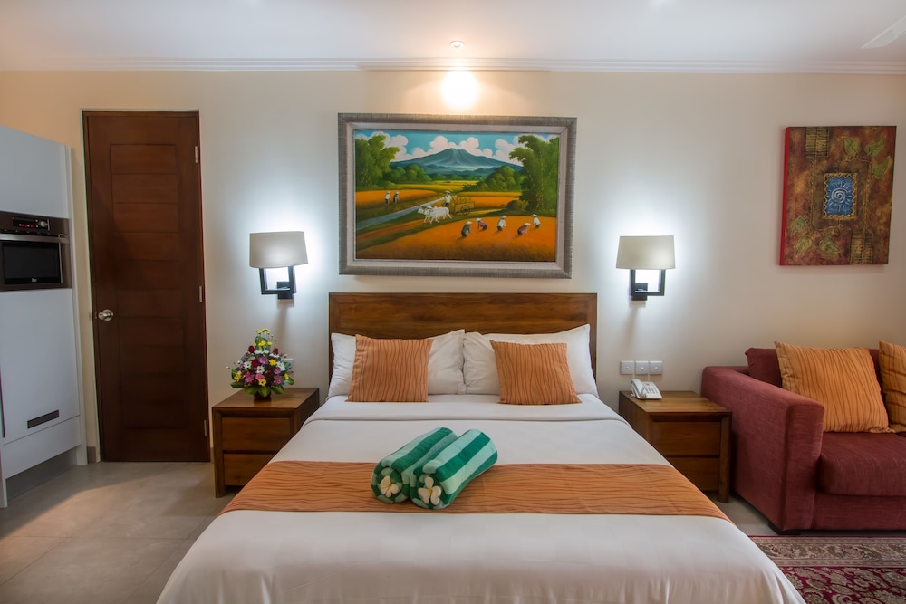 Peninsula Bay Resort 11/50