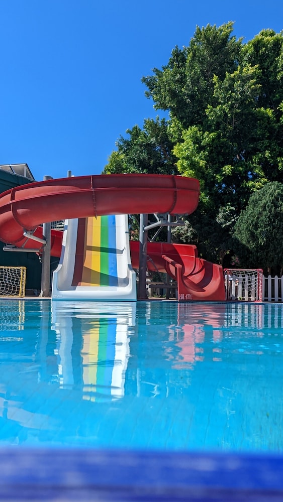 SAILOR’S PARK HOTEL 5/55